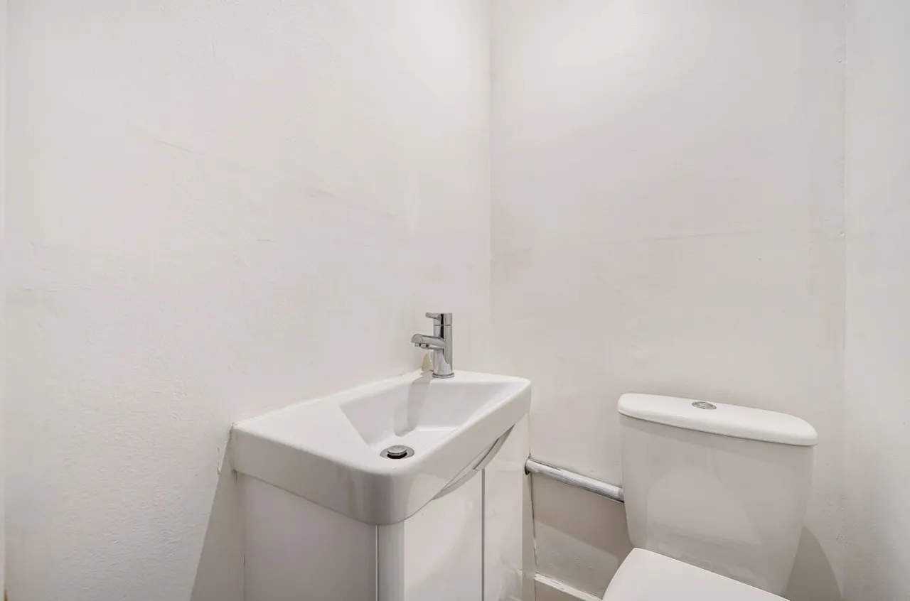 Chartwell Place, Cheam, SM3, photo 8