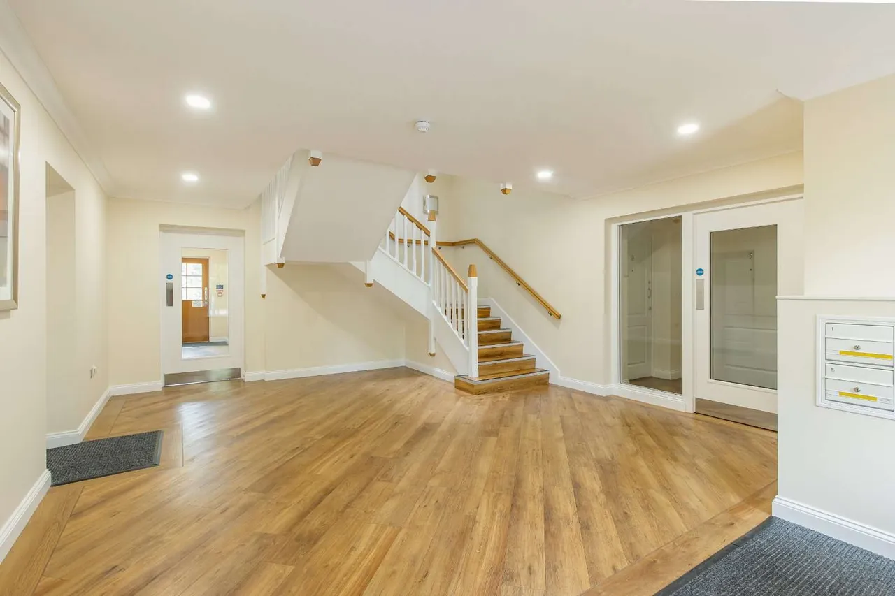 Huntingdon Road, Cambridge, Cambridgeshire, CB3 0DL, photo 9