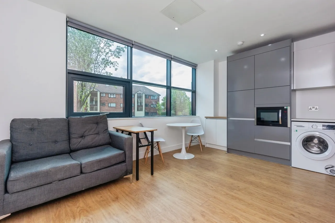 Chester Road, Old Trafford, Manchester, Greater Manchester, M16, photo 13