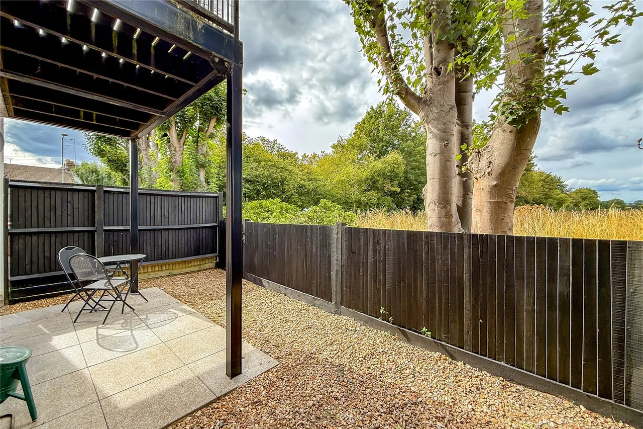 Luton Road, Harpenden, Hertfordshire, AL5 3DU, photo 9