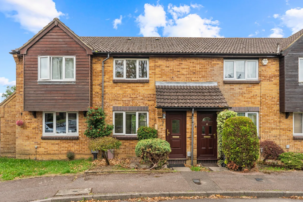 2 bed house for sale, Walnut Tree Close, Stevenage, SG2