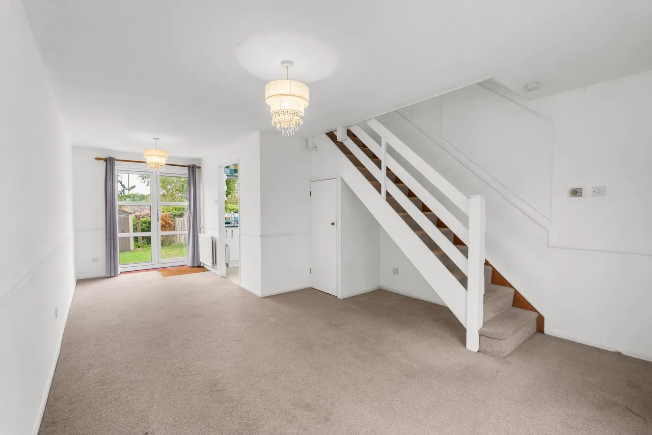 Walnut Tree Close, Stevenage, SG2, photo 3