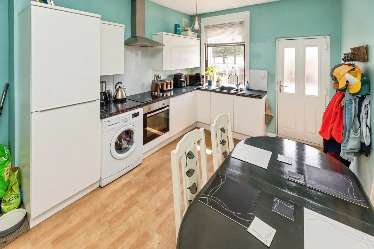 Clifton Avenue, Rotherham, South Yorkshire, S65, photo 3