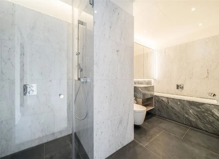 Nine Elms Lane, Nine Elms, SW8, photo 5