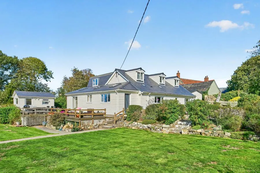 St. Johns Road, Wroxall, PO38, photo 6