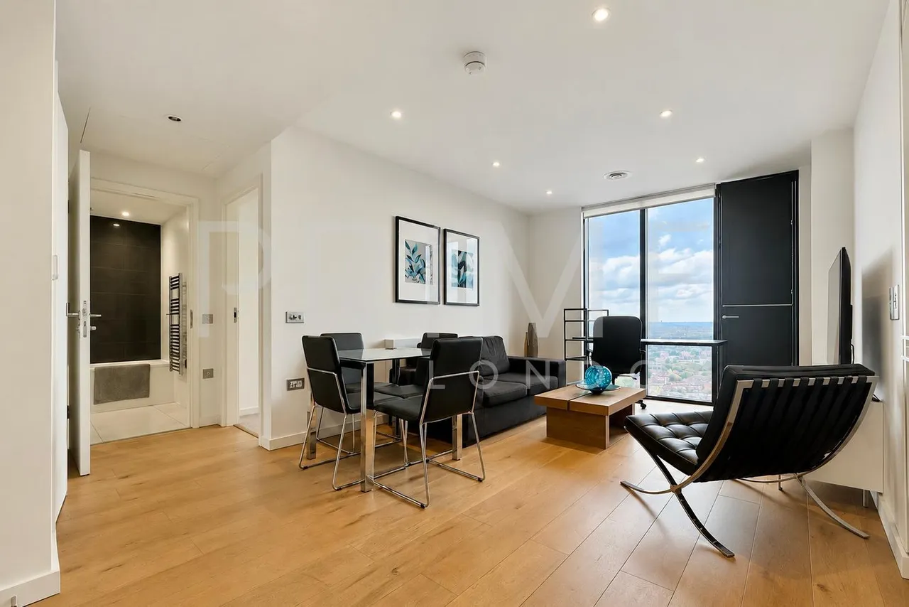 1 bed flat for sale, Walworth Road, Elephant and Castle, SE1