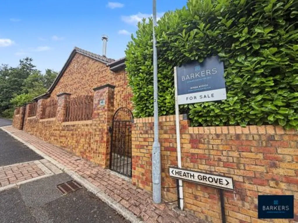 Heath Grove Soothill, Batley WF17 6RE, photo 21