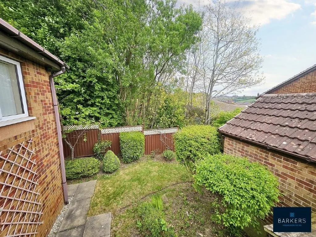Heath Grove Soothill, Batley WF17 6RE, photo 26