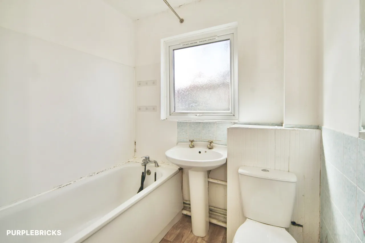 Fiennes Close, Dagenham, RM8, photo 17