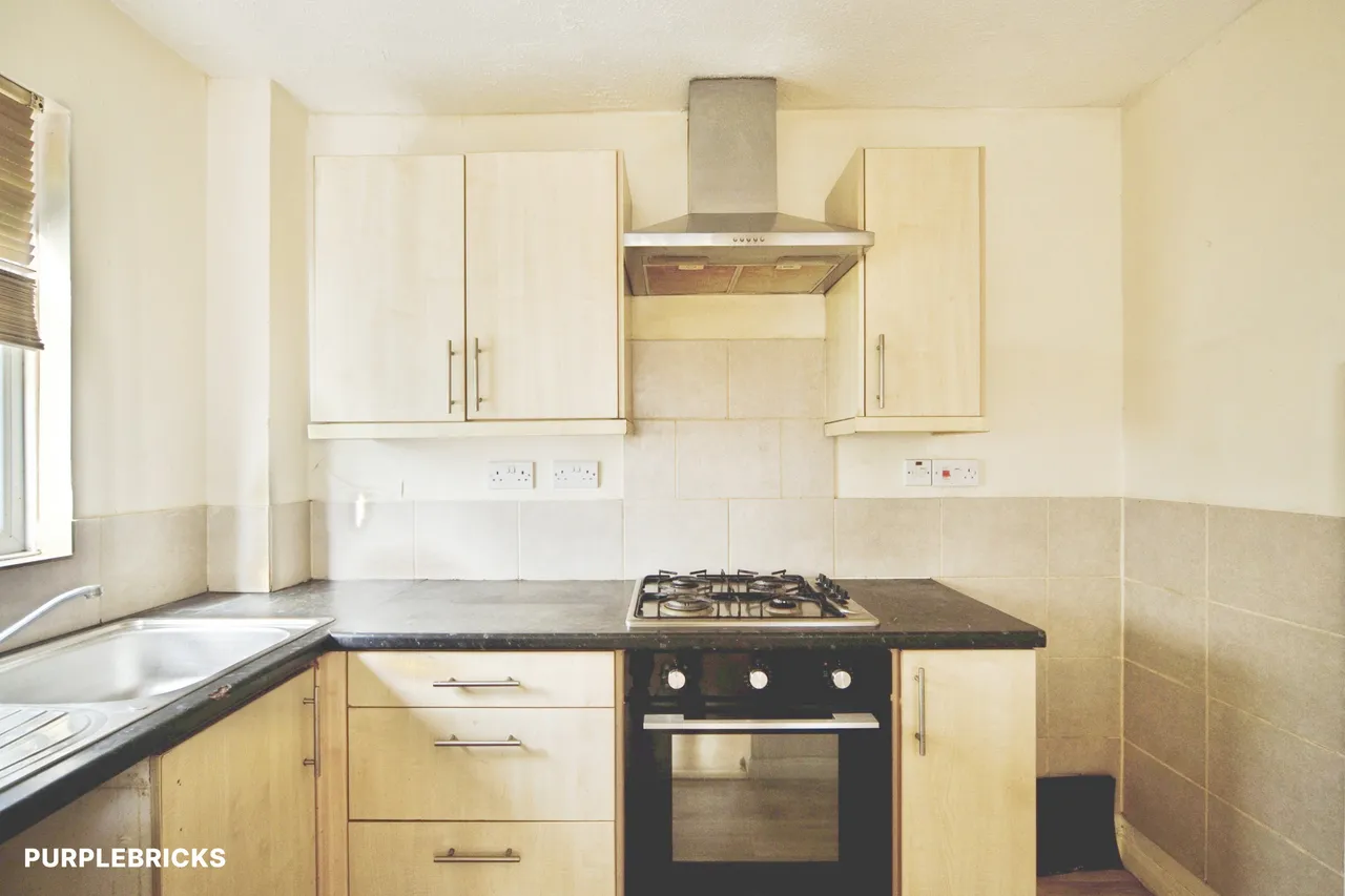 Fiennes Close, Dagenham, RM8, photo 9