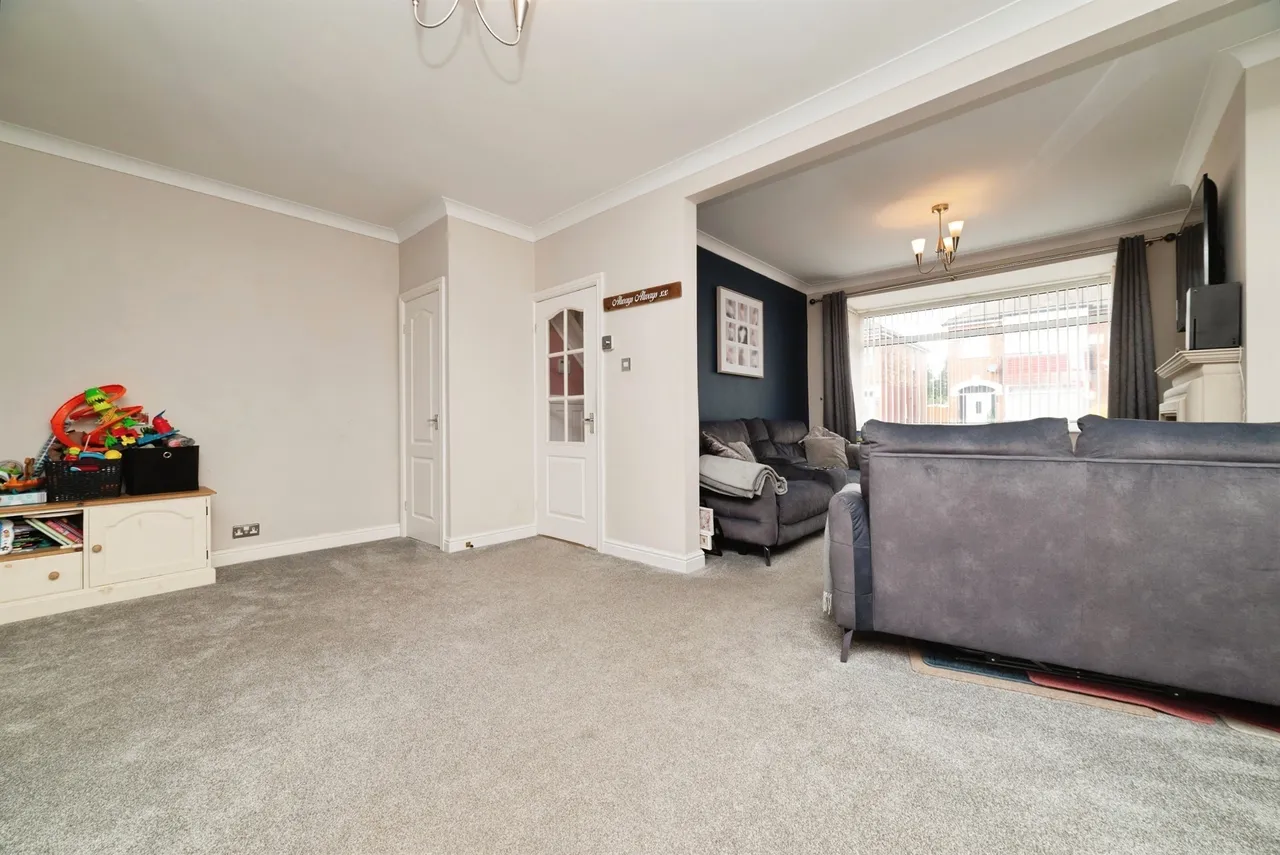 Bernadette Avenue, Hull, HU4, photo 5