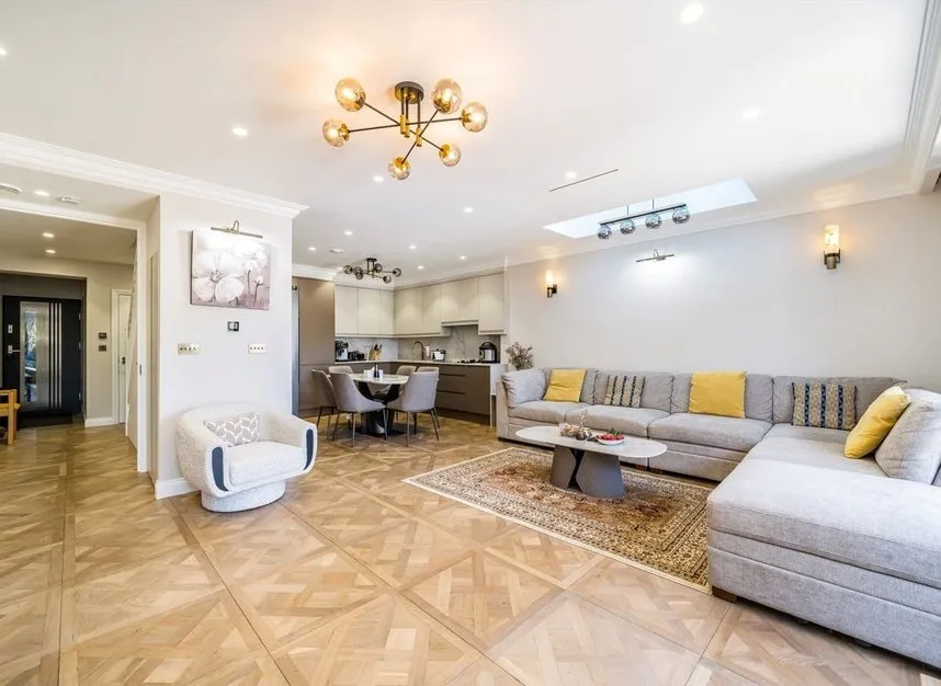 Greenford Avenue, Hanwell, W7, photo 2