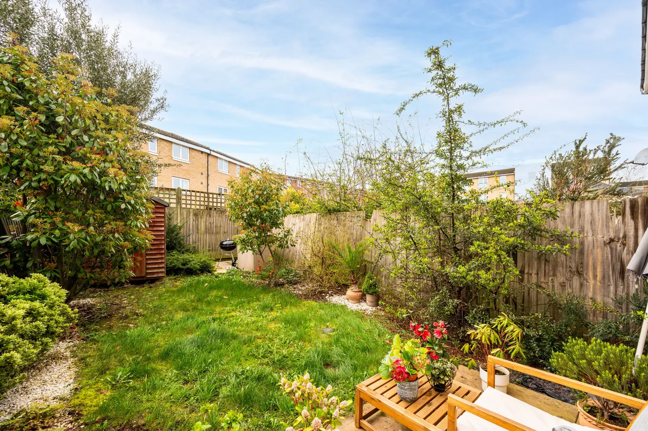 12 Burcher Gale Grove, London, photo 8