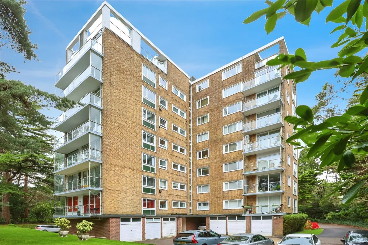 2 bed flat for sale, The Avenue, Branksome Park, BH13