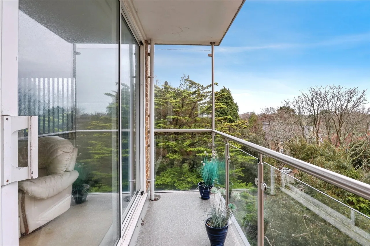 The Avenue, Branksome Park, BH13, photo 2