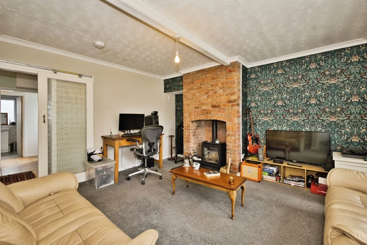 Tellis Cross, Yeovil, BA22, photo 3