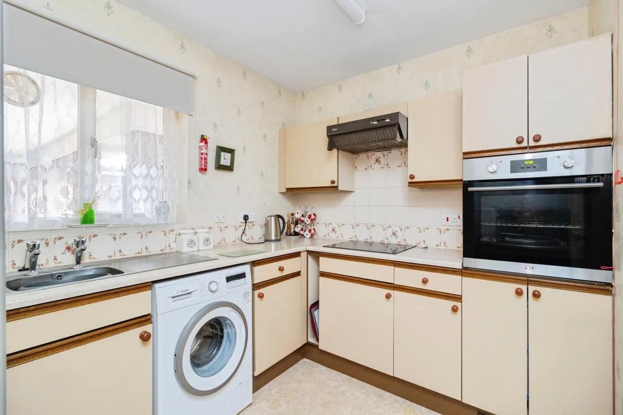 Oldway Road, Paignton, TQ3, photo 12