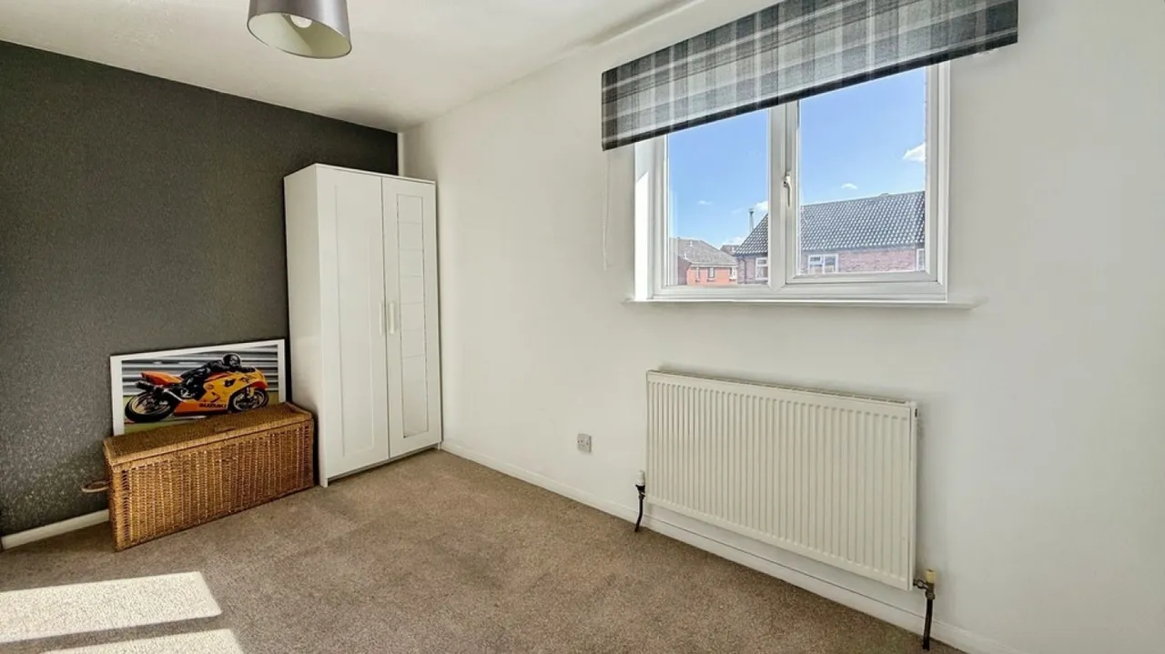 Phipps Close, Westbury, BA13, photo 11