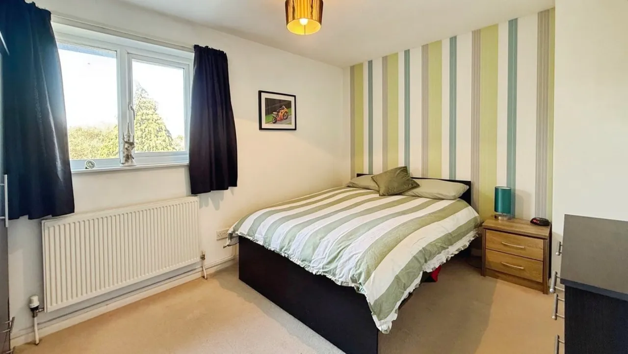 Phipps Close, Westbury, BA13, photo 9