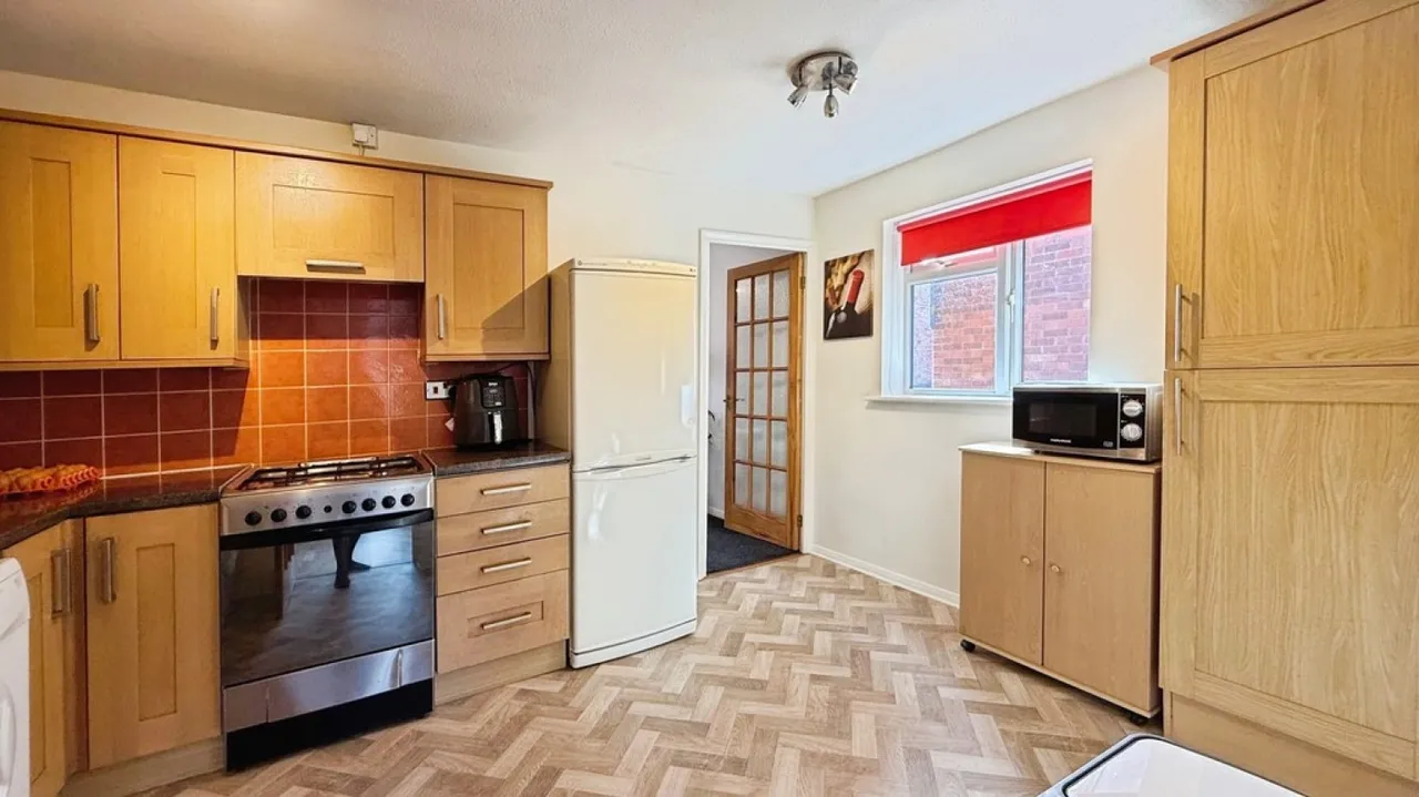 Phipps Close, Westbury, BA13, photo 7