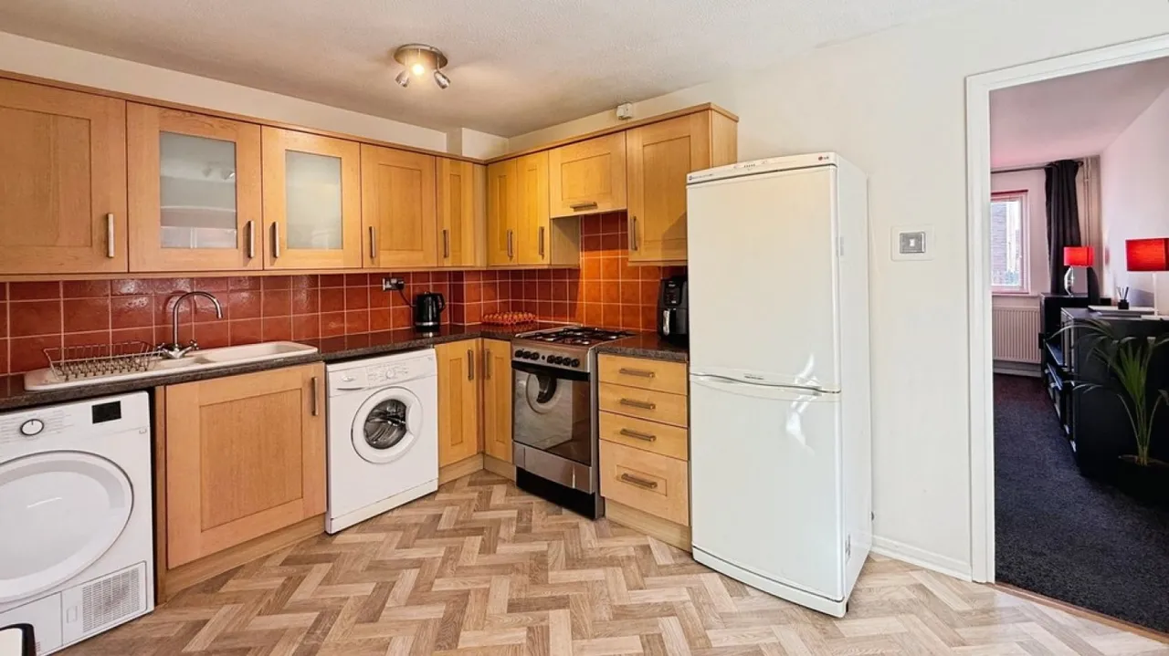 Phipps Close, Westbury, BA13, photo 5