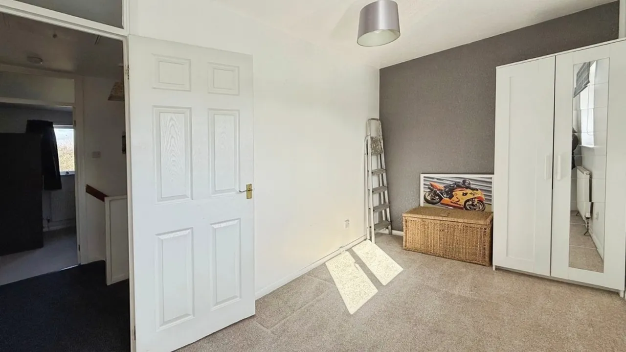Phipps Close, Westbury, BA13, photo 12
