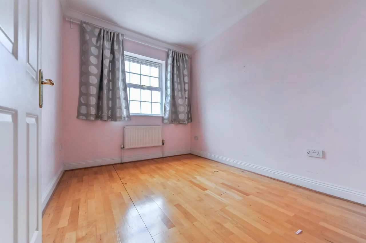 Chadwick Place, Surbiton, photo 8