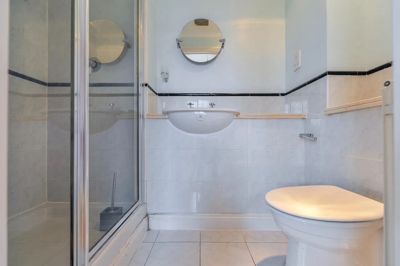 Chadwick Place, Surbiton, photo 5