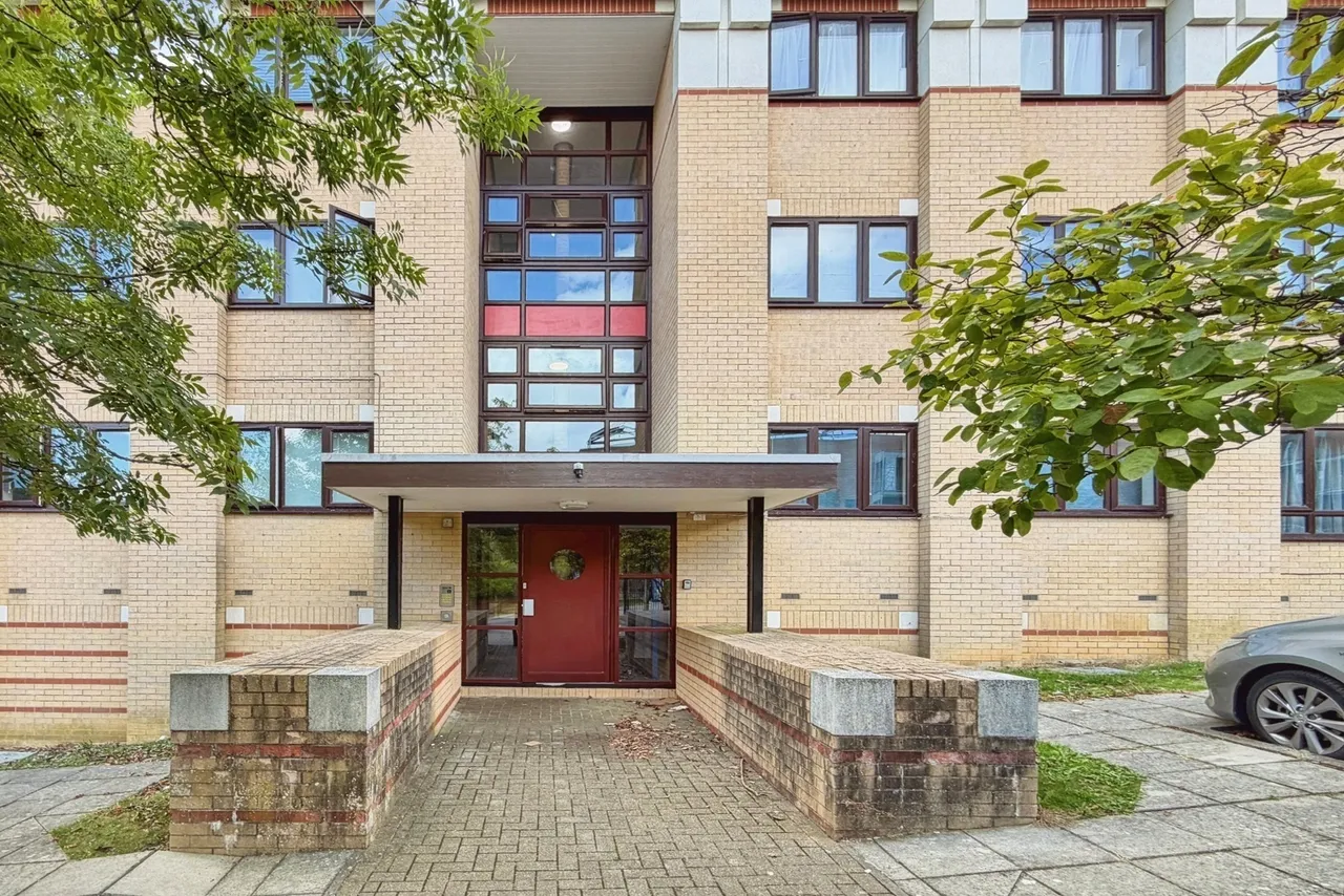1 bed flat for sale, Albion Place, Campbell Park, MK9