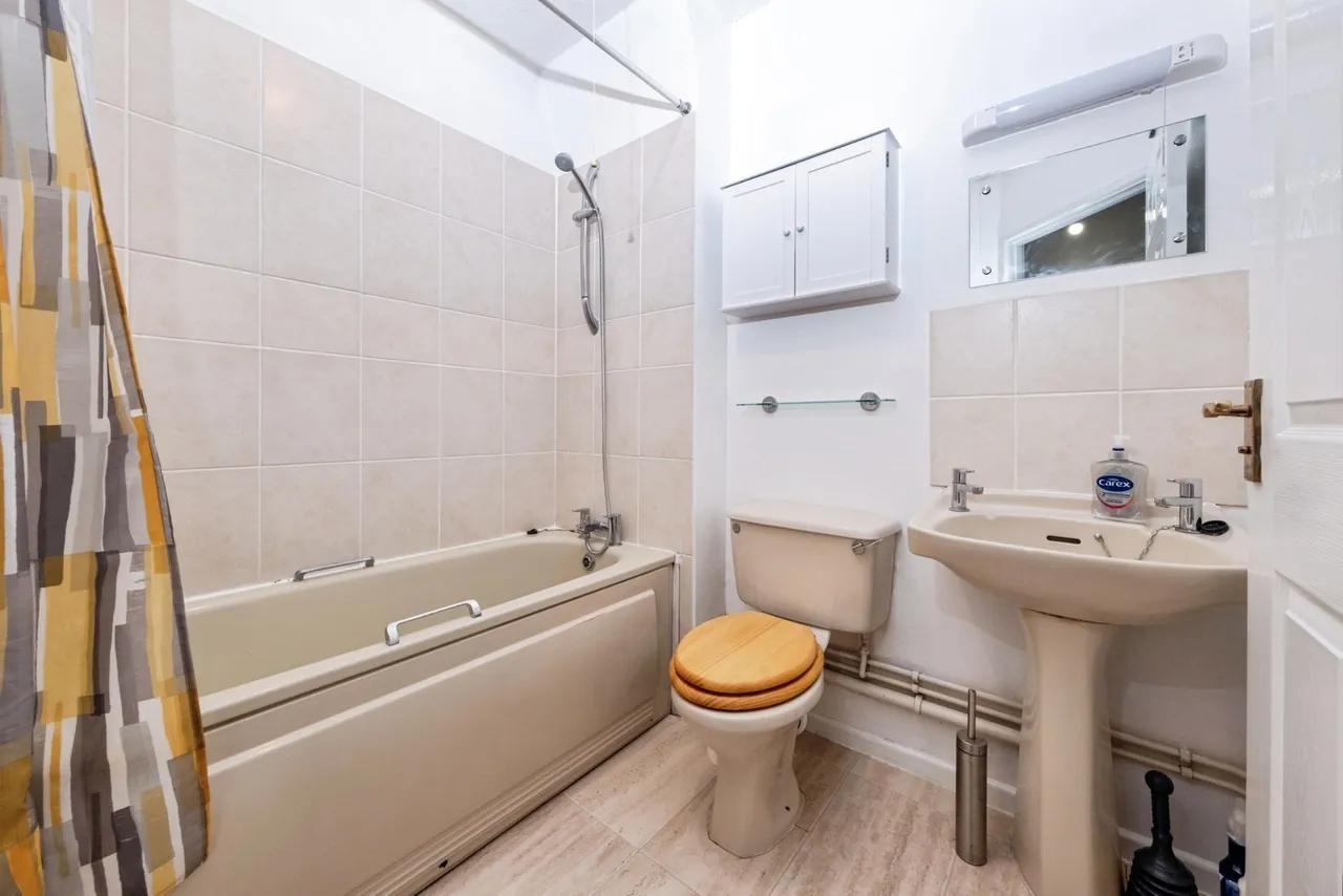 Albion Place, Campbell Park, MK9, photo 2