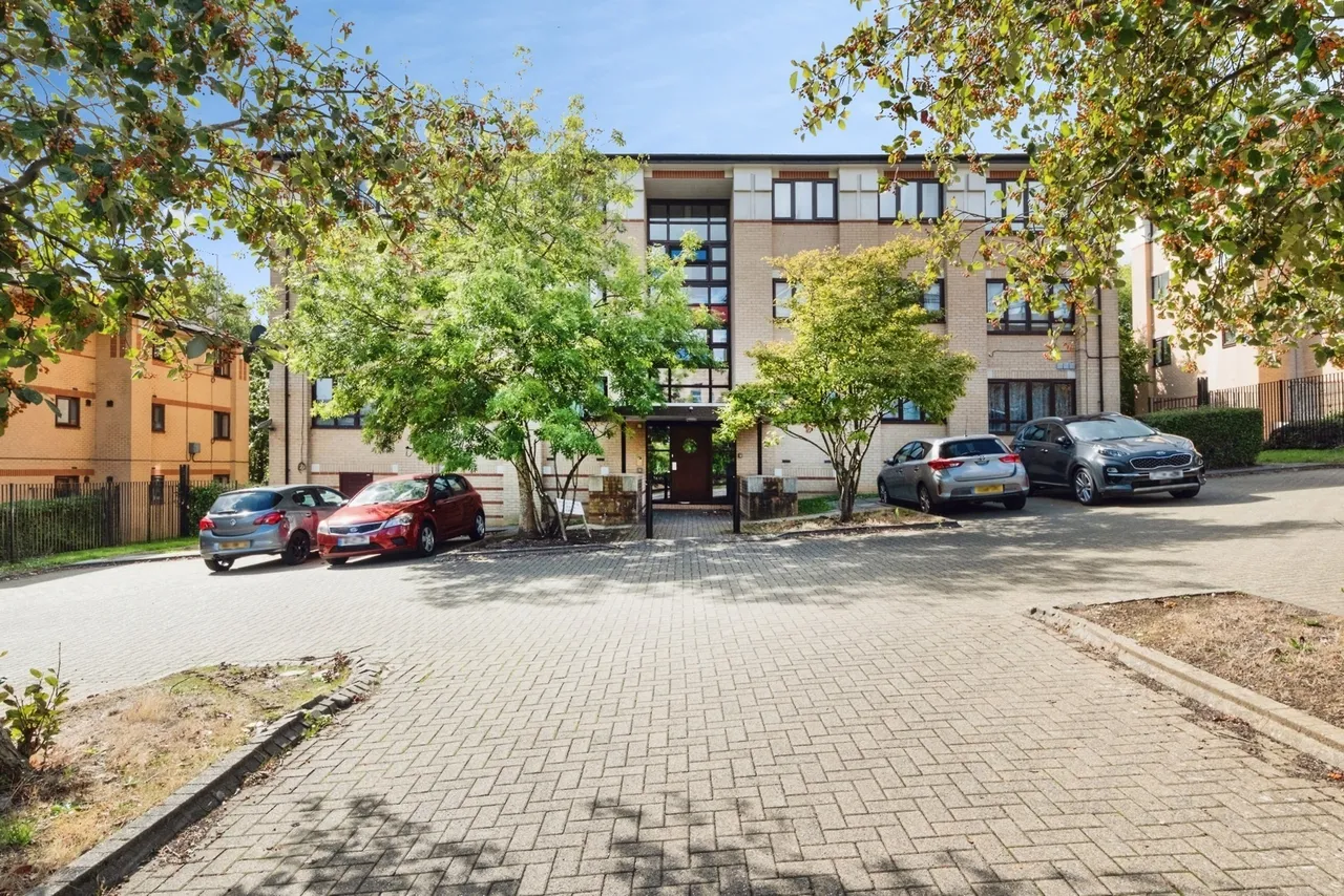 Albion Place, Campbell Park, MK9, photo 9