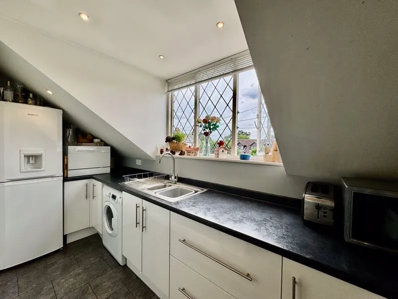 Swains Lane, Flackwell Heath HP10 9BN, photo 4