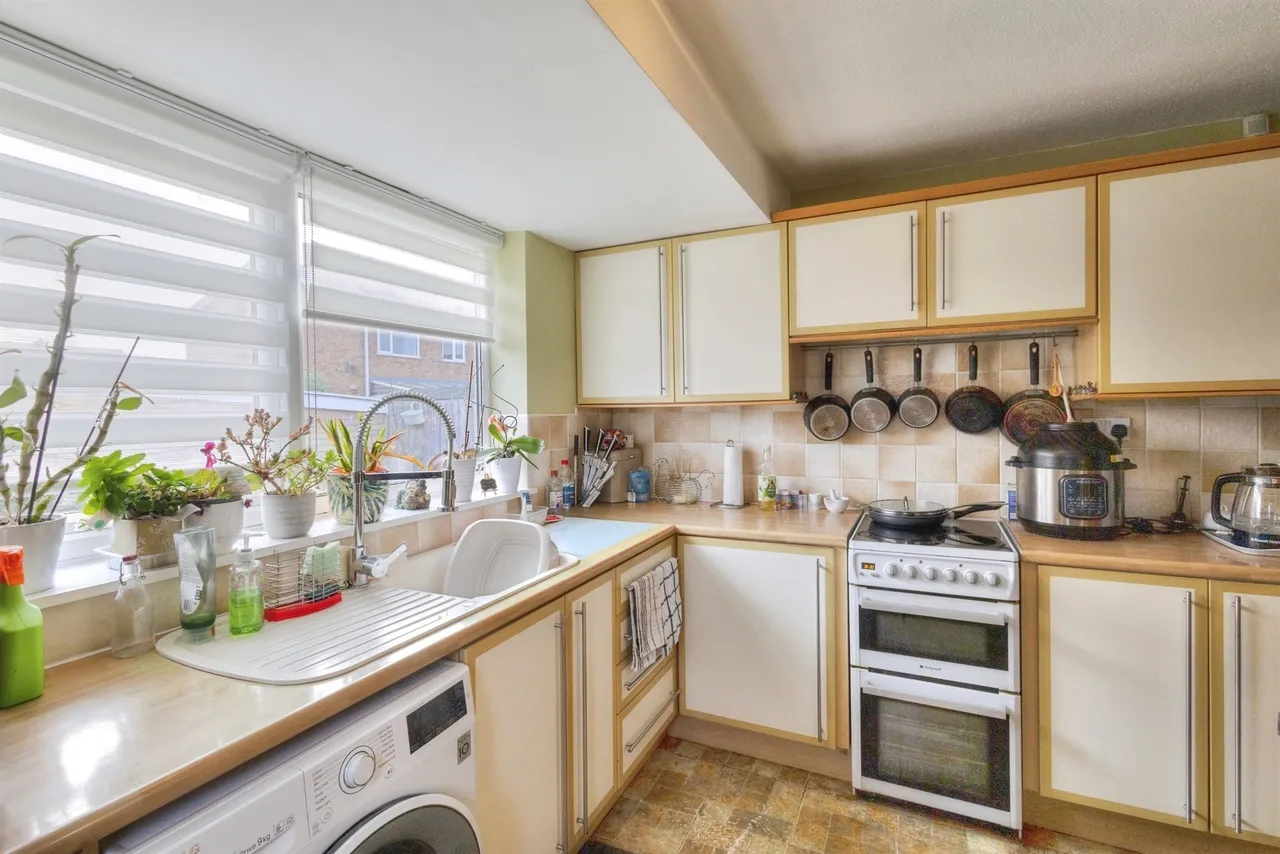 Langham Road, Raunds, NN9, photo 4
