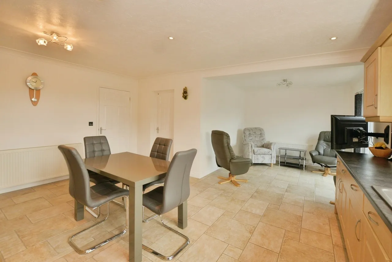 Coast Drive, Lydd on Sea, Romney Marsh, Kent, TN29, photo 4