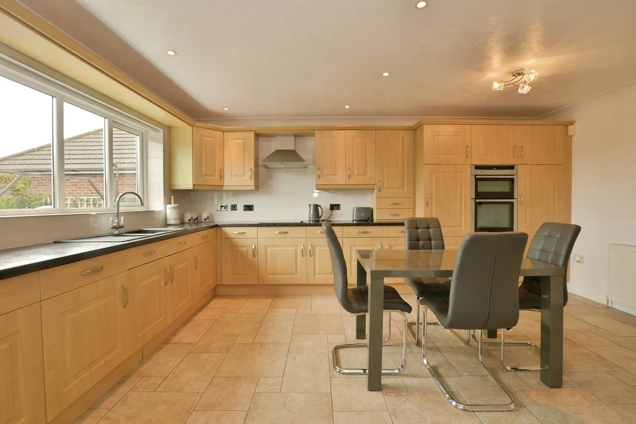 Coast Drive, Lydd on Sea, Romney Marsh, Kent, TN29, photo 3