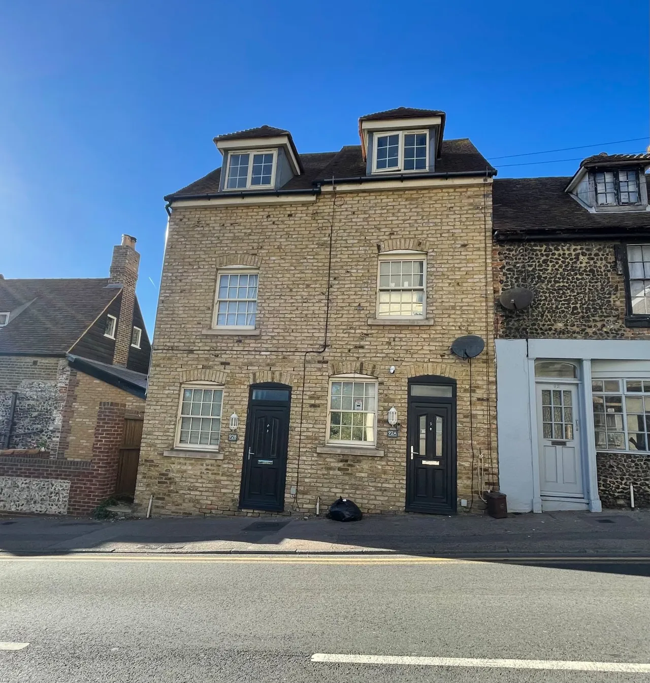 2 bed house to rent, Trinity Square, Margate, CT9