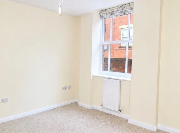 Warwick Road, Solihull, B92, photo 8