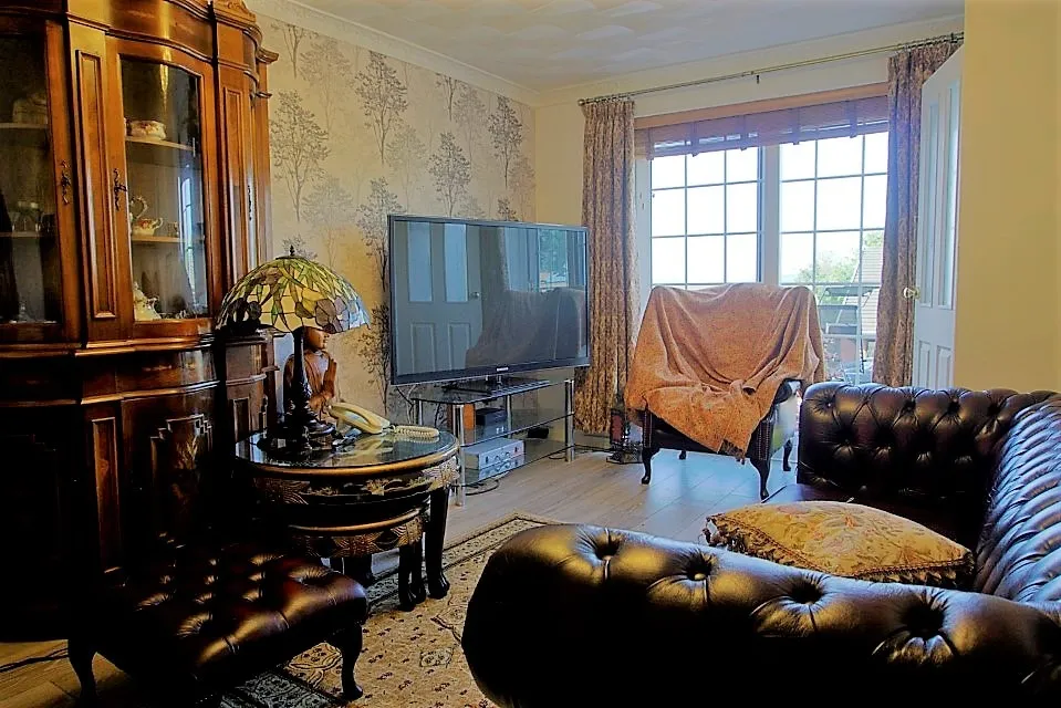 Ravens Court, Neath, SA11, photo 6