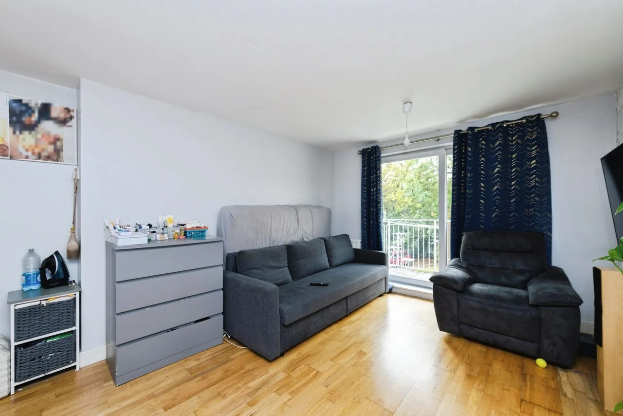 Court Bushes Road, Whyteleafe, Surrey, CR3, photo 2