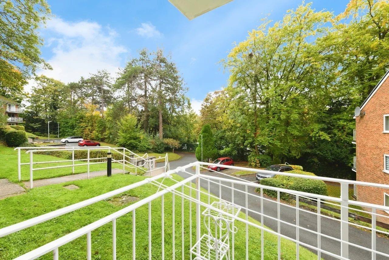 Court Bushes Road, Whyteleafe, Surrey, CR3, photo 12