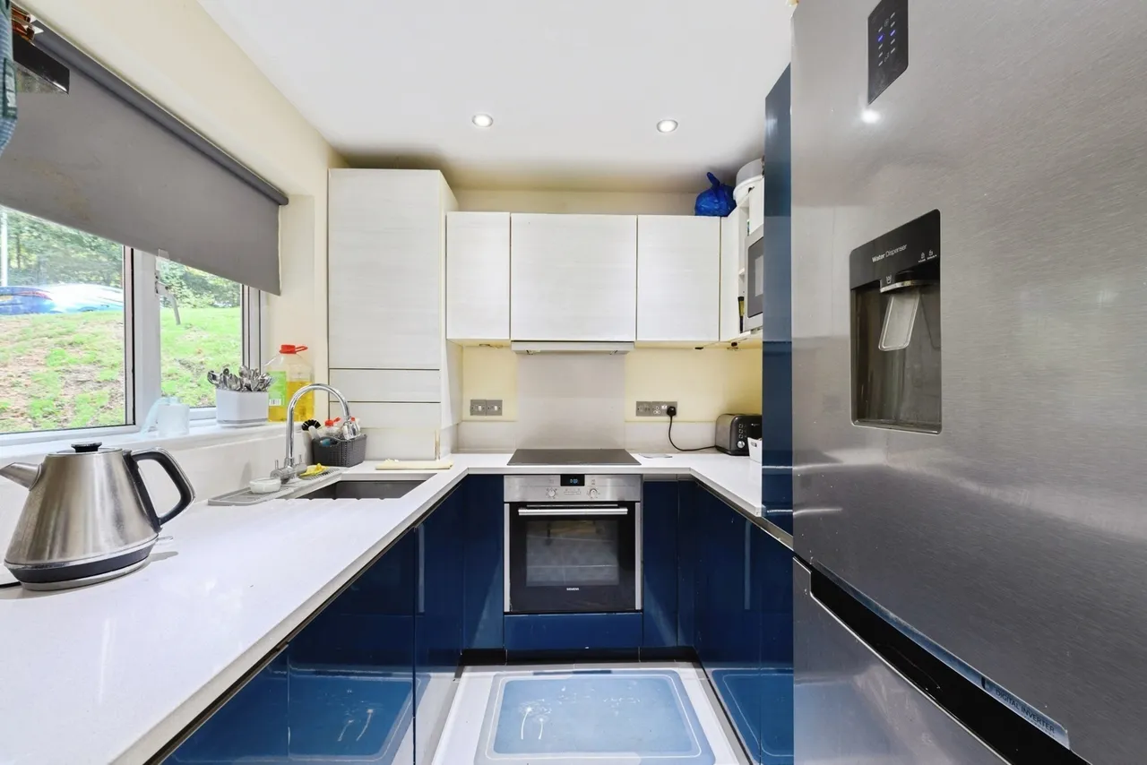 Court Bushes Road, Whyteleafe, Surrey, CR3, photo 5