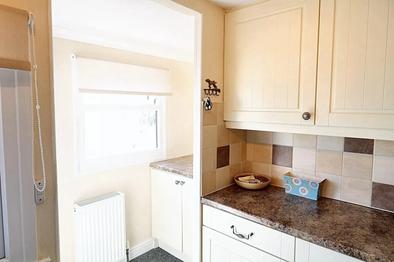 Warrington Road, Northwich, photo 8