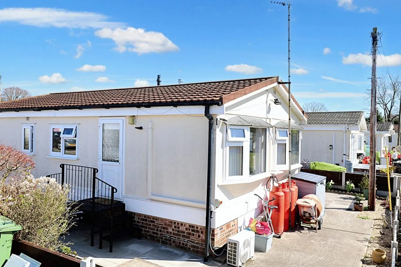 Warrington Road, Northwich, photo 12