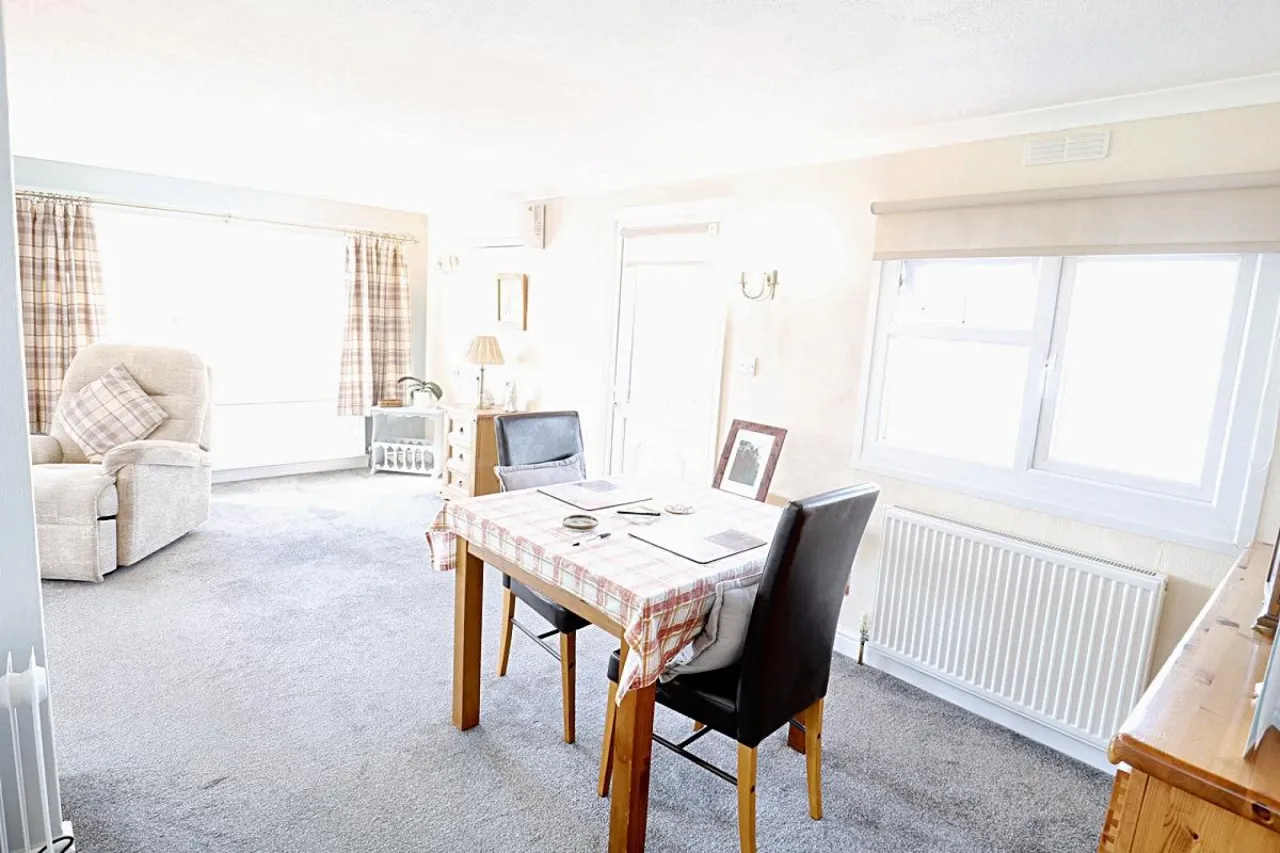 Warrington Road, Northwich, photo 6