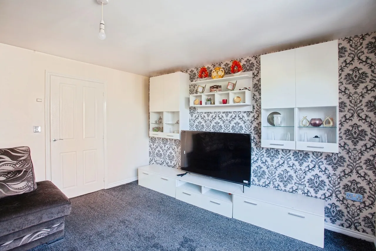 Locke Drive, Sheffield, S9, photo 8