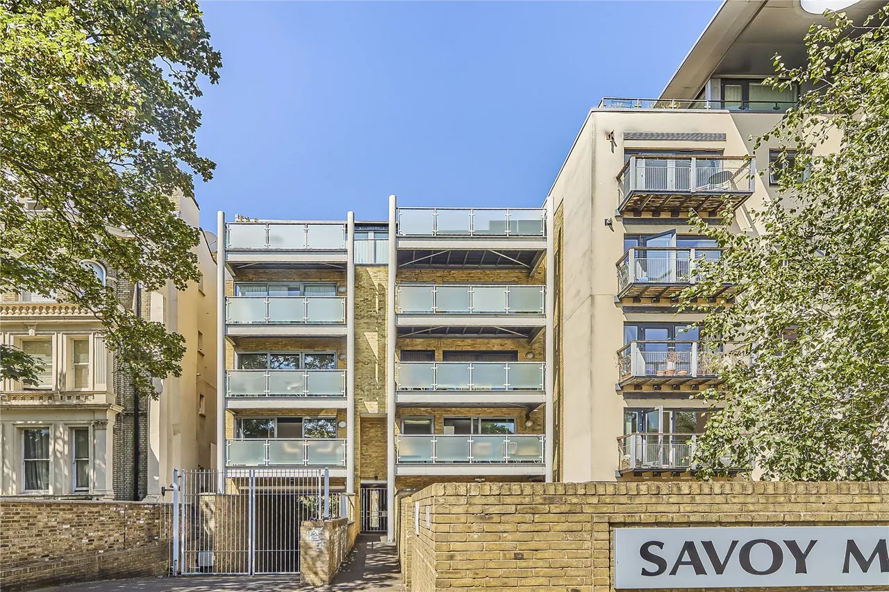 2 bed flat for sale — Savoy Mews, London, SW9