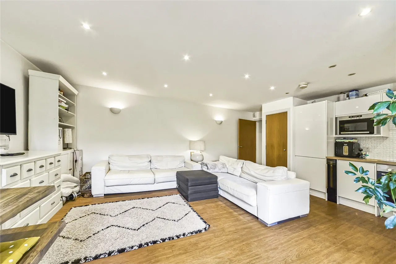 Savoy Mews, London, SW9, photo 5