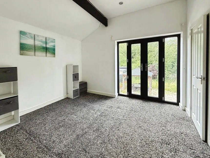 Honiton Close, Heywood, OL10, photo 7