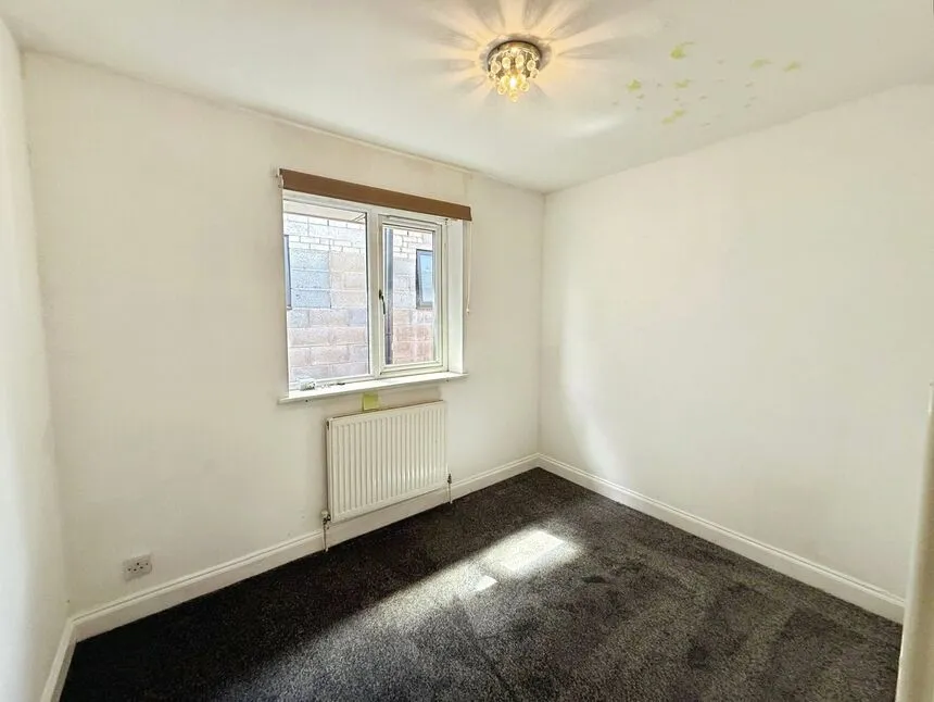 Honiton Close, Heywood, OL10, photo 11