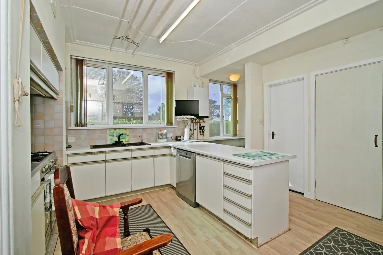 Pendarves Road, Camborne, TR14, photo 9